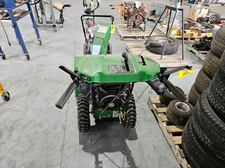 #6278-•-john-deere-1028-self-propelled-snow-blower-image-4