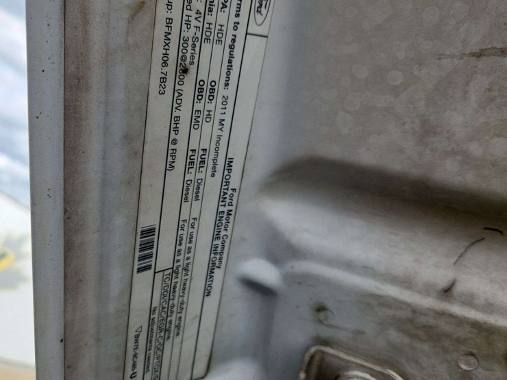 2011-ford-f550-image-35