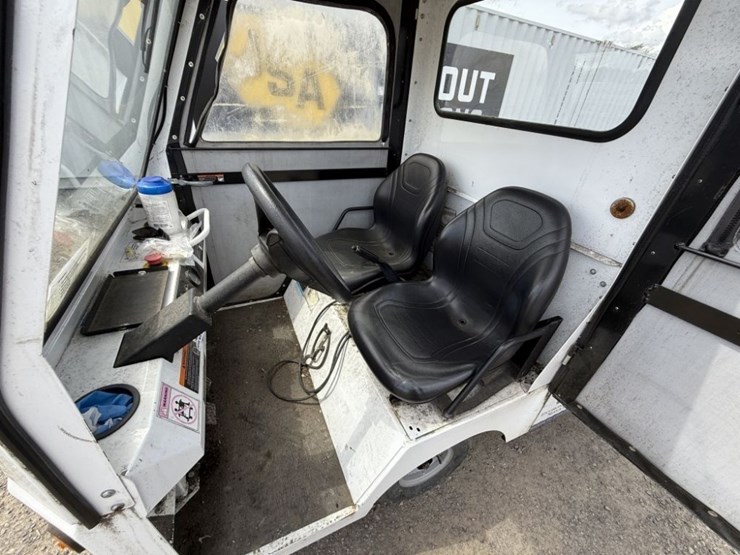2019-taylor-dunn-bigfoot-electric-utility-cart-image-9