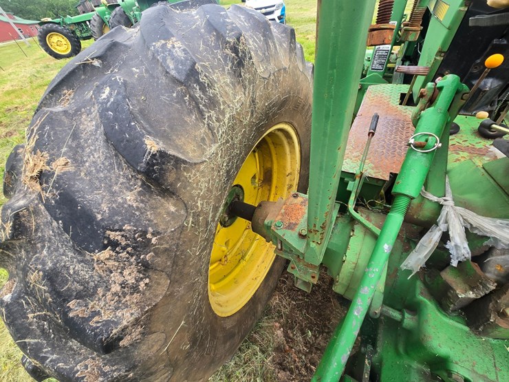 john-deere-2840-image-23