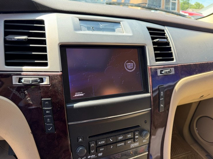 2007-cadillac-escalade-image-95