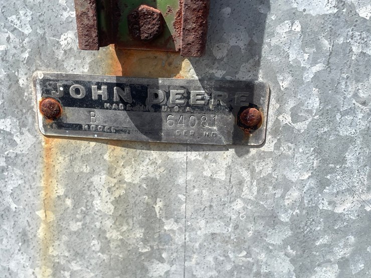 john-deere-8-image-10