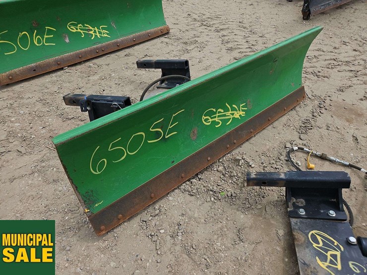 john-deere-60in-front-blade-image-1