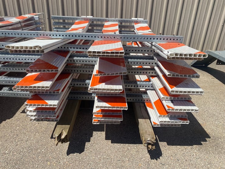 #8782-•-road-construction-barricades-image-7