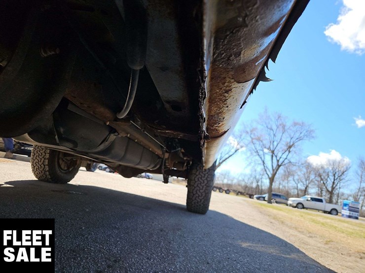 2014-ford-cargo-image-27