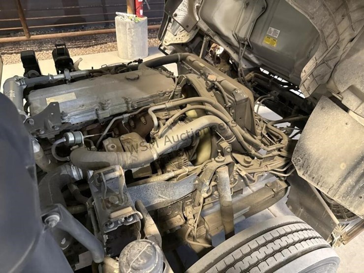 2005-isuzu-npr-image-16