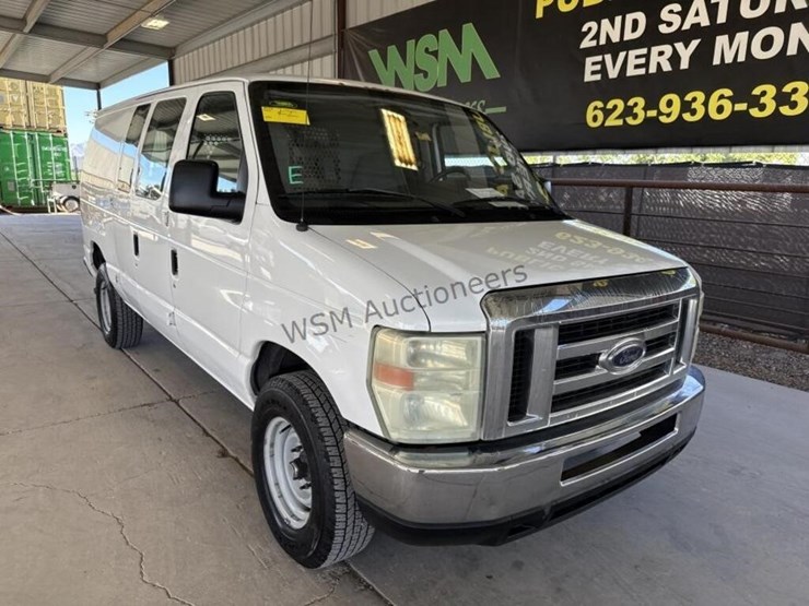 2008-ford-cargo-image-2