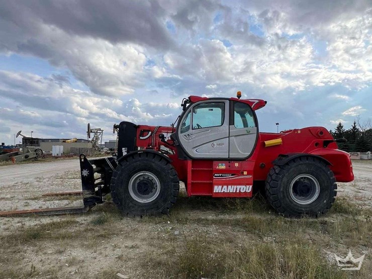 2016-manitou-mht10230-50,000lb.-4x4-rough-terrain-telehandler-image-1