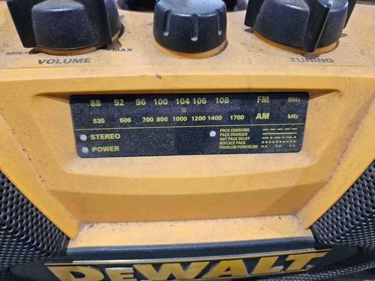 #6248-•-dewalt-radio-image-8