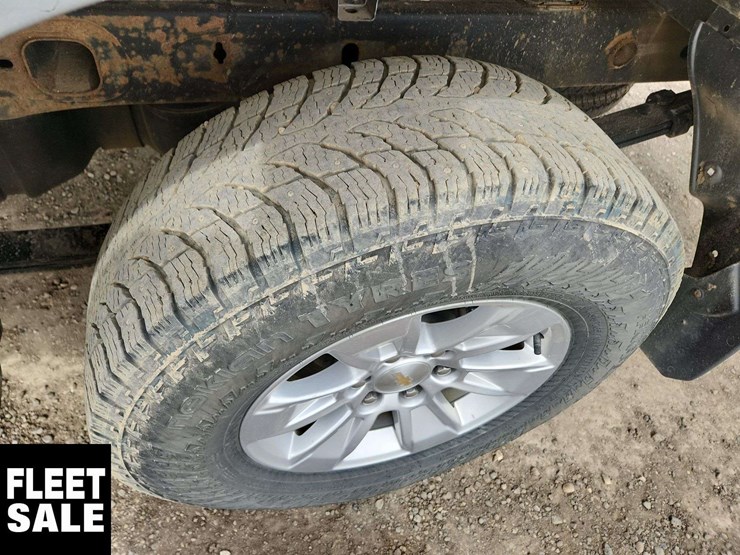 2024-chevrolet-silverado-1500-image-11