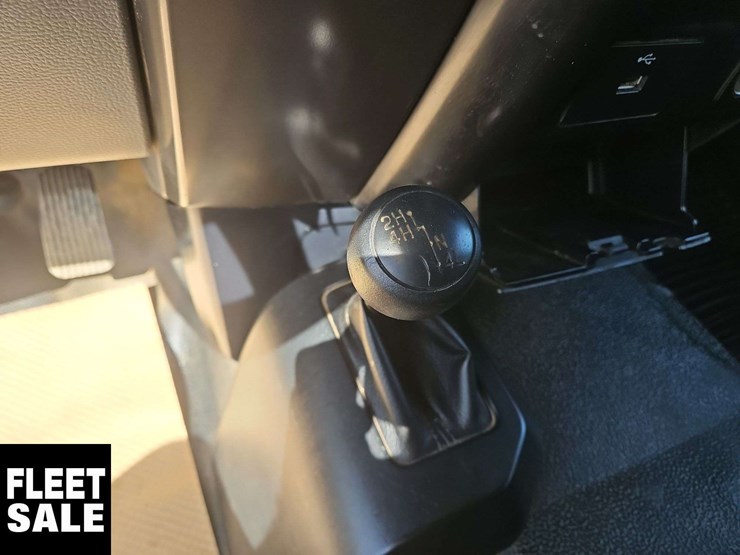 2017-ford-f550-image-32