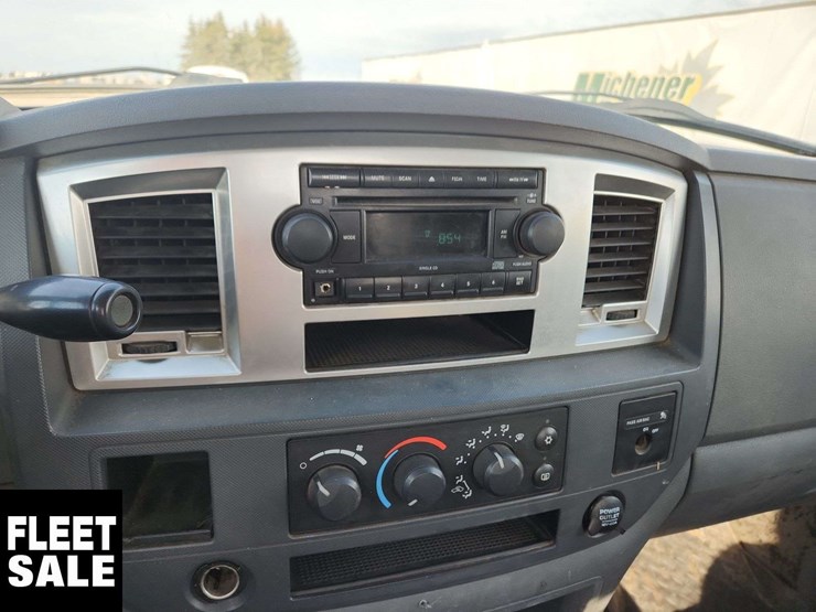 2007-dodge-ram-3500-image-21
