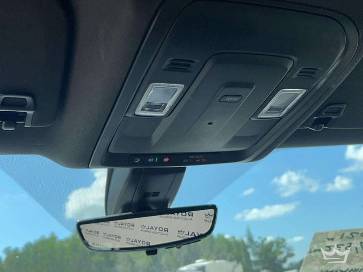 2021-chevrolet-tahoe-image-22
