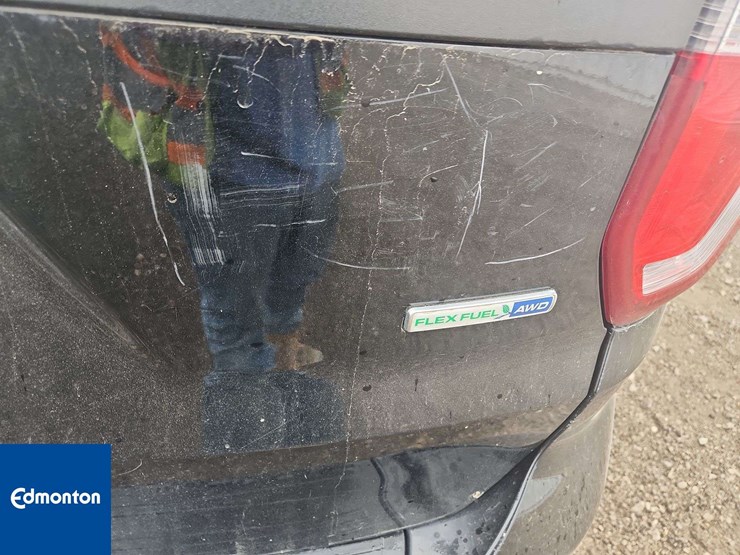 2018-ford-explorer-image-35