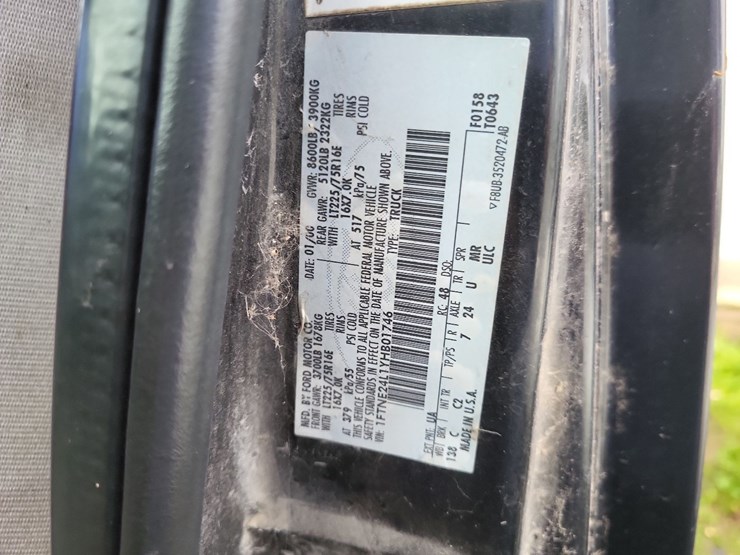 2000-ford-e250-image-46