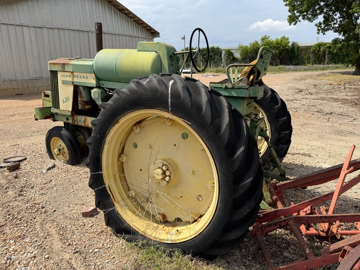 1957-john-deere-620-image-4