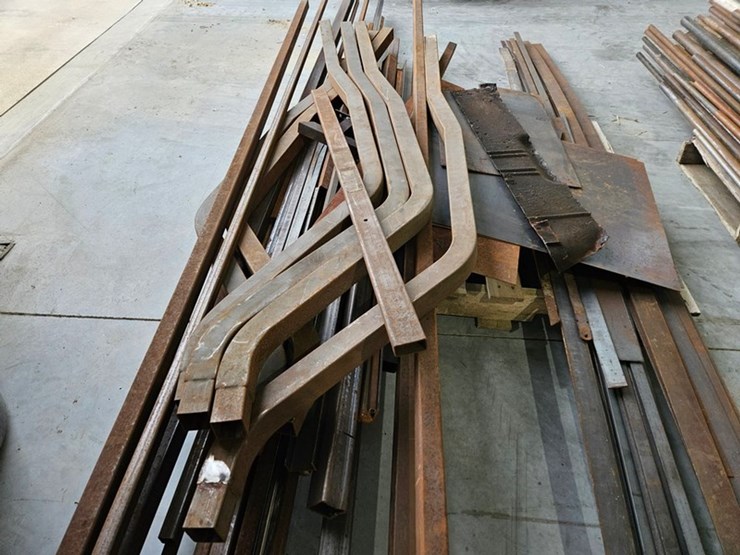#6270-•-pallet-of-assorted-metal-image-6