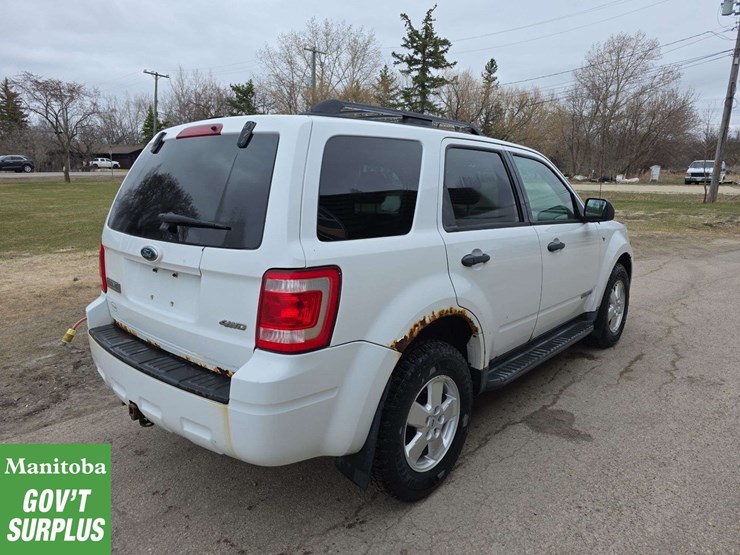 2008-ford-escape-image-3