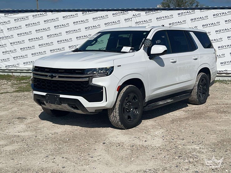 2021-chevrolet-tahoe-image-1