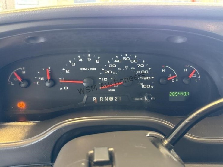2006-ford-cargo-image-23