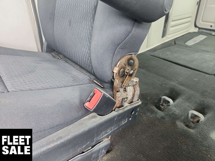 2010-dodge-grand-caravan-image-29