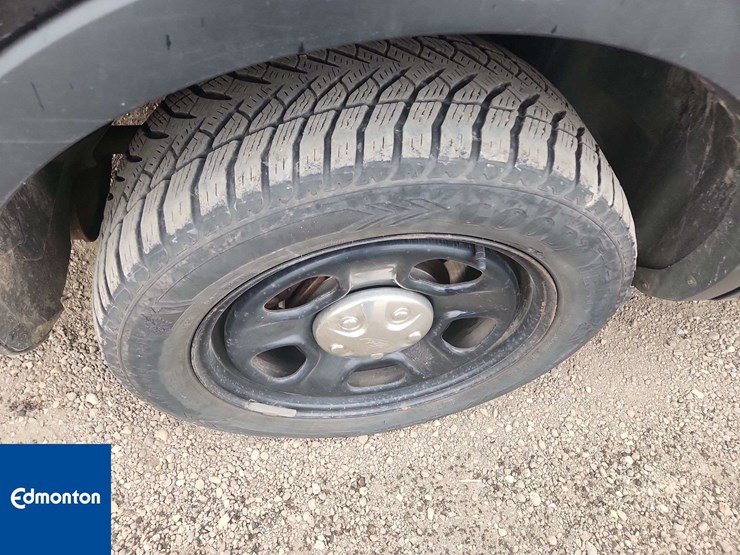 2018-ford-explorer-image-12