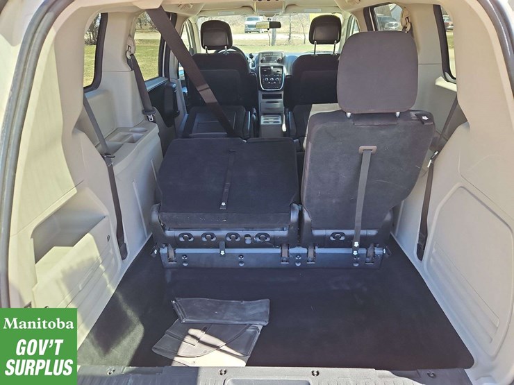 2011-dodge-grand-caravan-image-14
