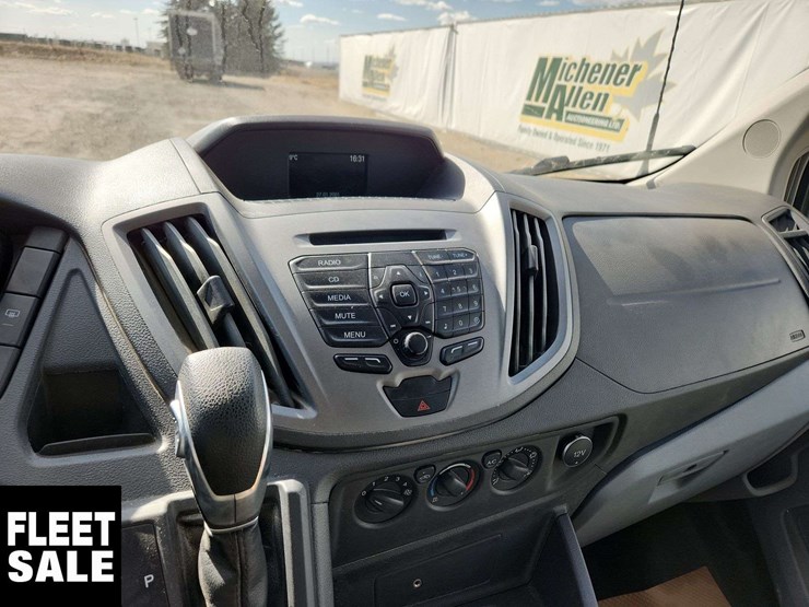 2019-ford-transit-image-19