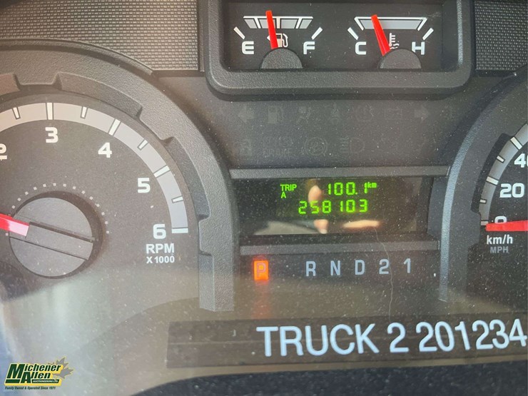 2012-ford-cargo-image-22