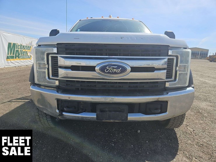 2017-ford-f550-image-10