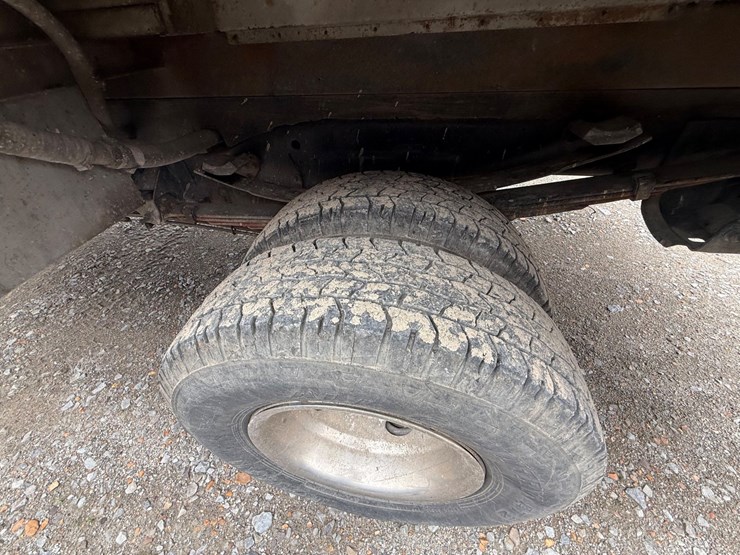 2001-dodge-ram-3500-image-15