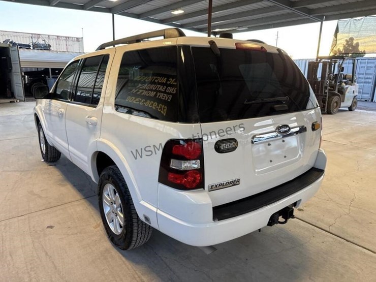 2009-ford-explorer-image-6