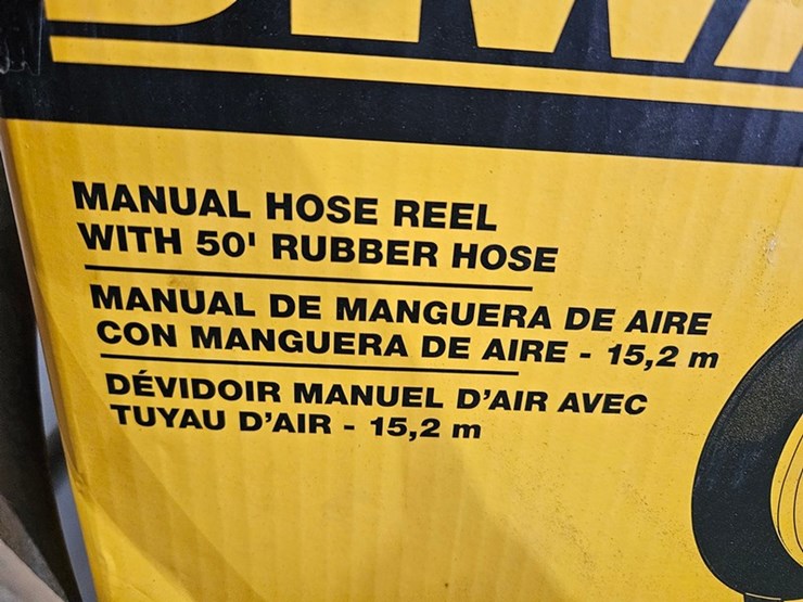 #6235-•-dewalt-manual-hose-reel-and-hose-image-4