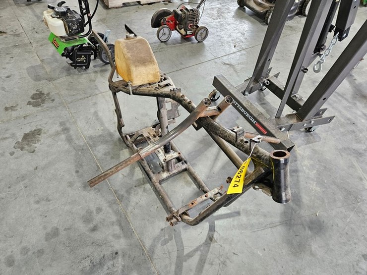 #6274-•-motorcycle-frame-and-gas-tank-image-6