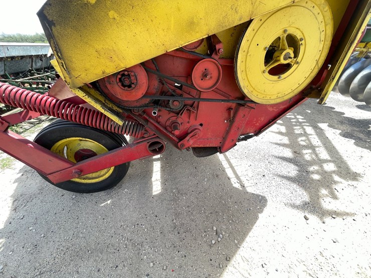 new-holland-477-image-5