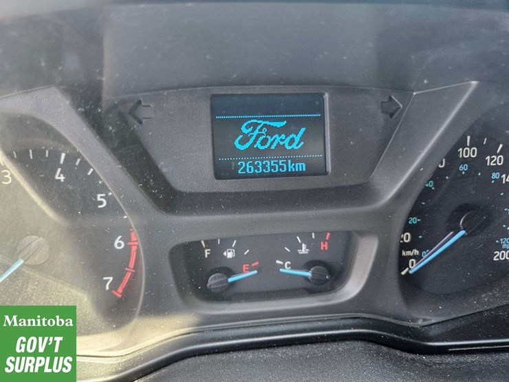 2017-ford-transit-image-34
