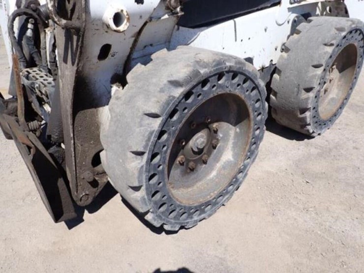 2019-bobcat-s590-image-24