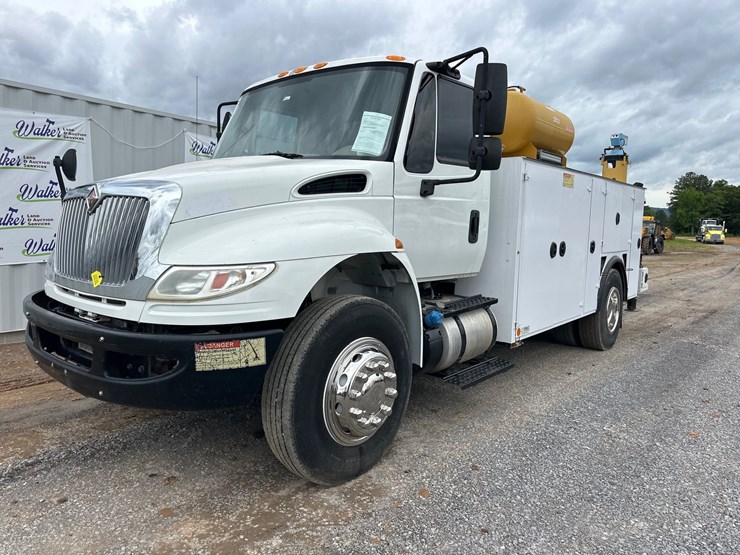 2015-international-durastar-4400-image-2