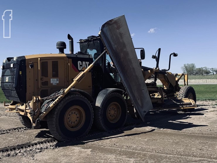2011-caterpillar-140m-image-2