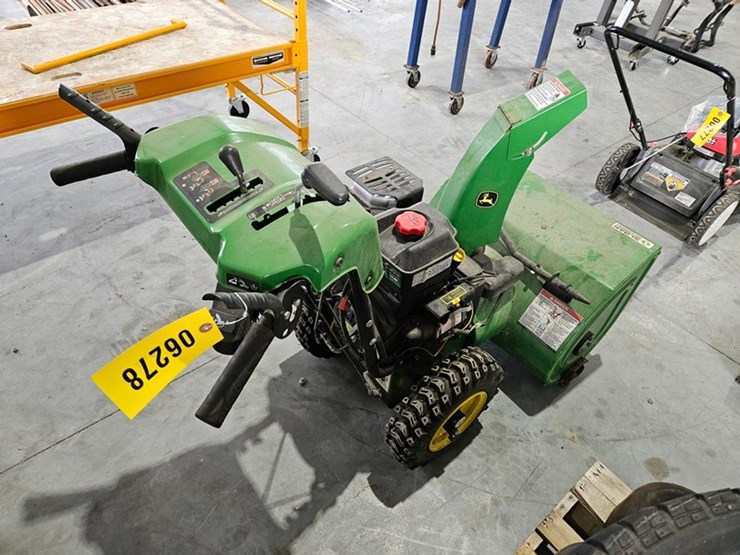 #6278-•-john-deere-1028-self-propelled-snow-blower-image-5