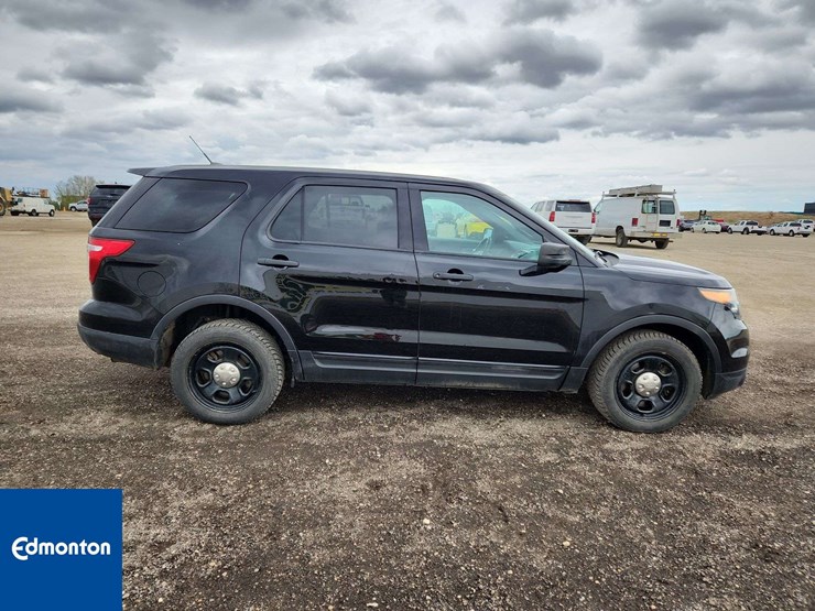 2015-ford-explorer-image-9