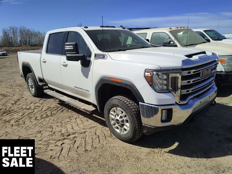 2023-gmc-sierra-2500hd-image-4