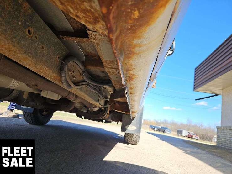 2014-ford-cargo-image-28