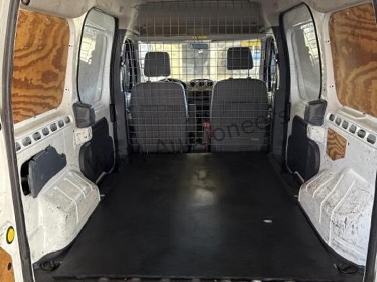 2012-ford-transit-connect-image-12