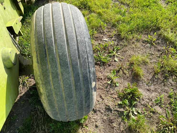 claas-rollant-66-image-40