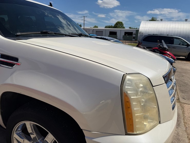 2007-cadillac-escalade-image-40