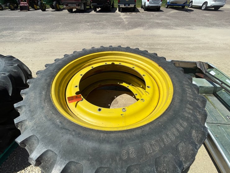 deere-tires-image-3