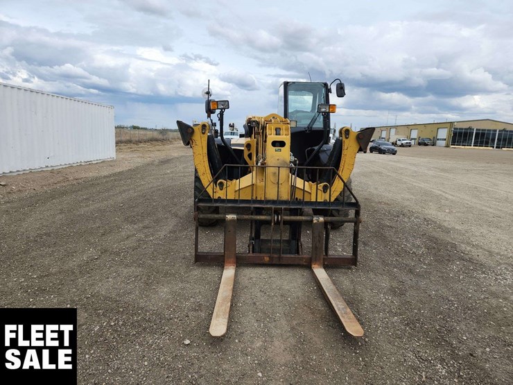 2005-caterpillar-th580b-image-15