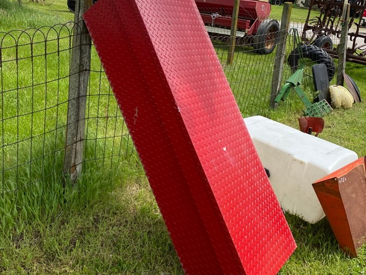 alum-cross-over-truck-tool-box-image-1
