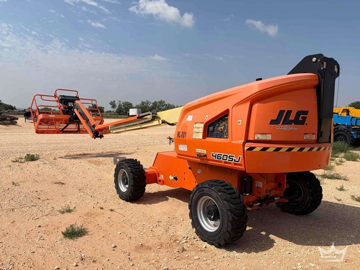 2022-jlg460sj-46ft-telescopic-boom-lift-image-2